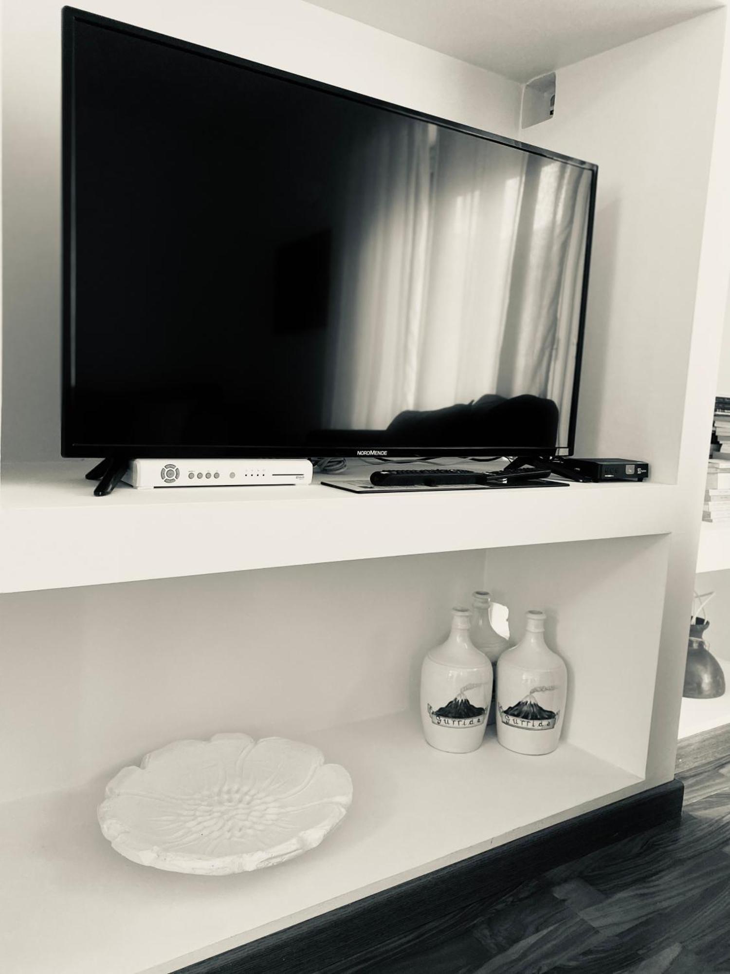 Mareluce Apartment Летояни Екстериор снимка