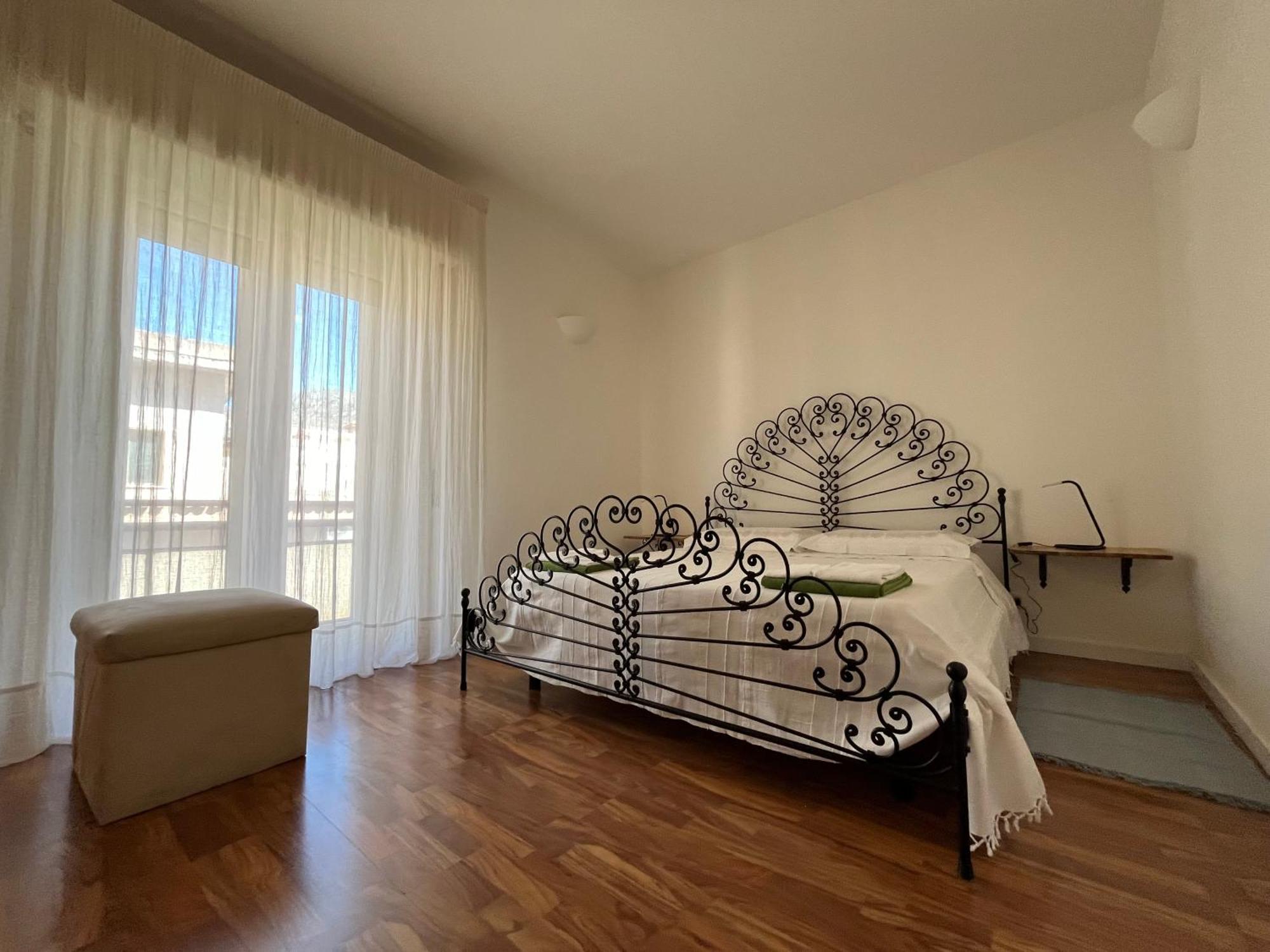 Mareluce Apartment Летояни Екстериор снимка