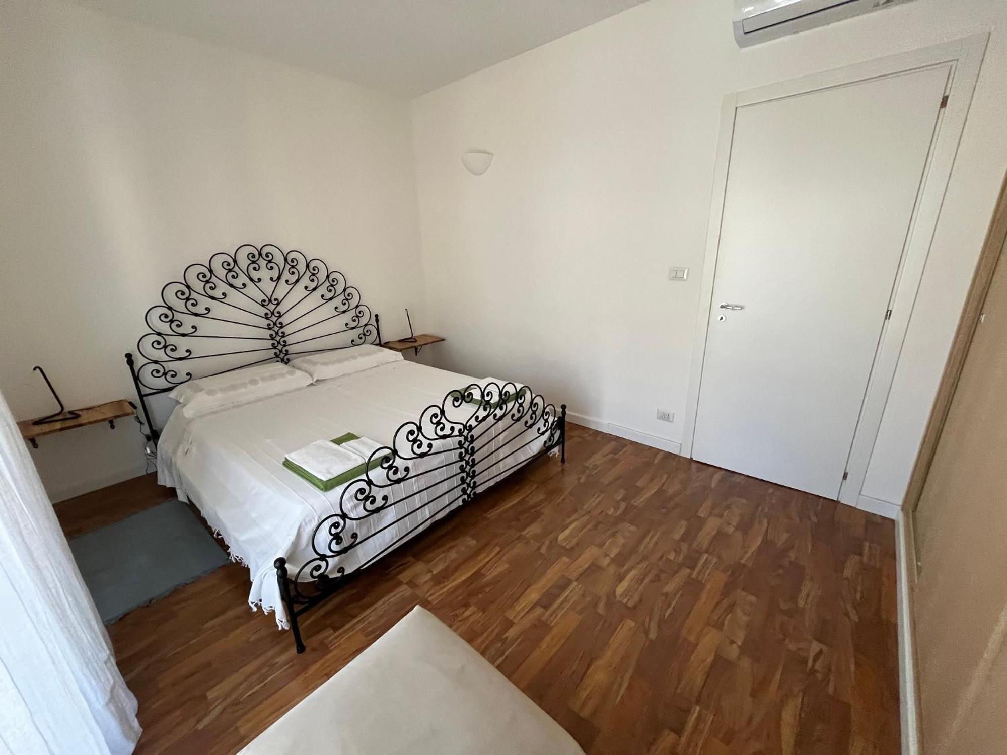 Mareluce Apartment Летояни Екстериор снимка