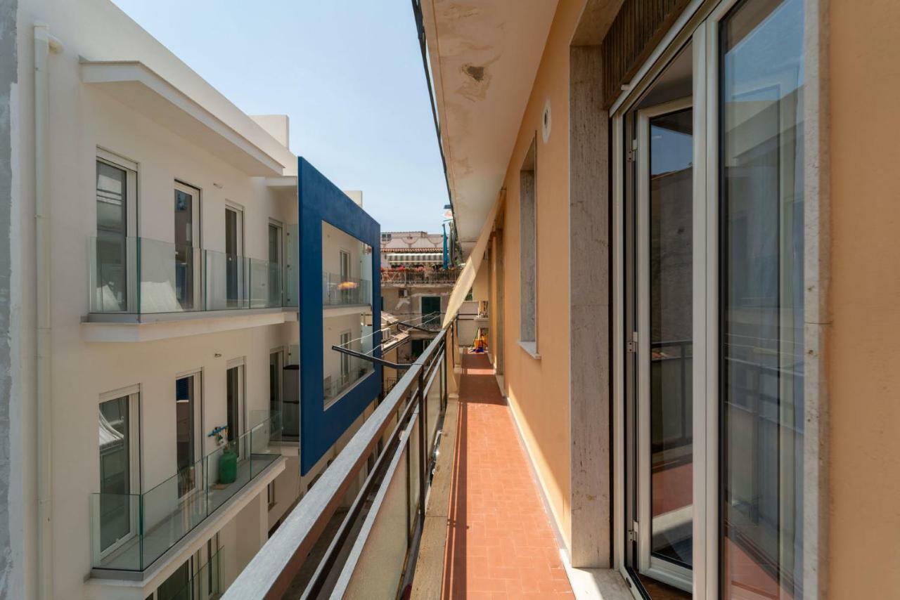 Mareluce Apartment Летояни Екстериор снимка